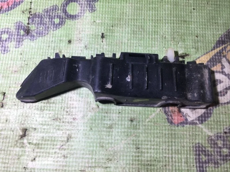 Кронштейн бампера Hyundai Solaris I (2010—2014)