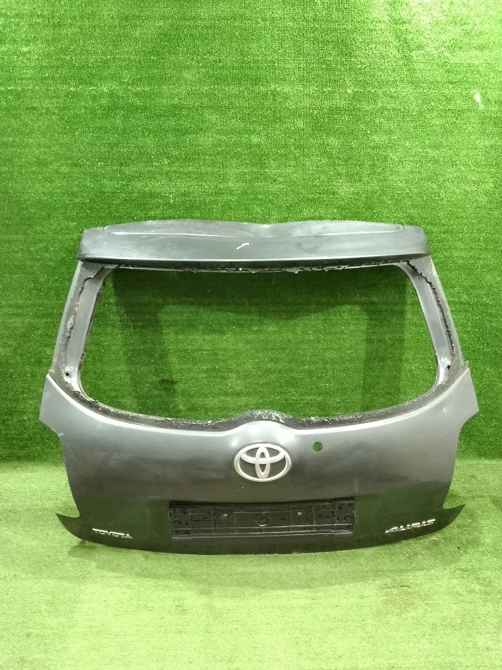 Крышка багажника Toyota Auris E150 (2006—2010)