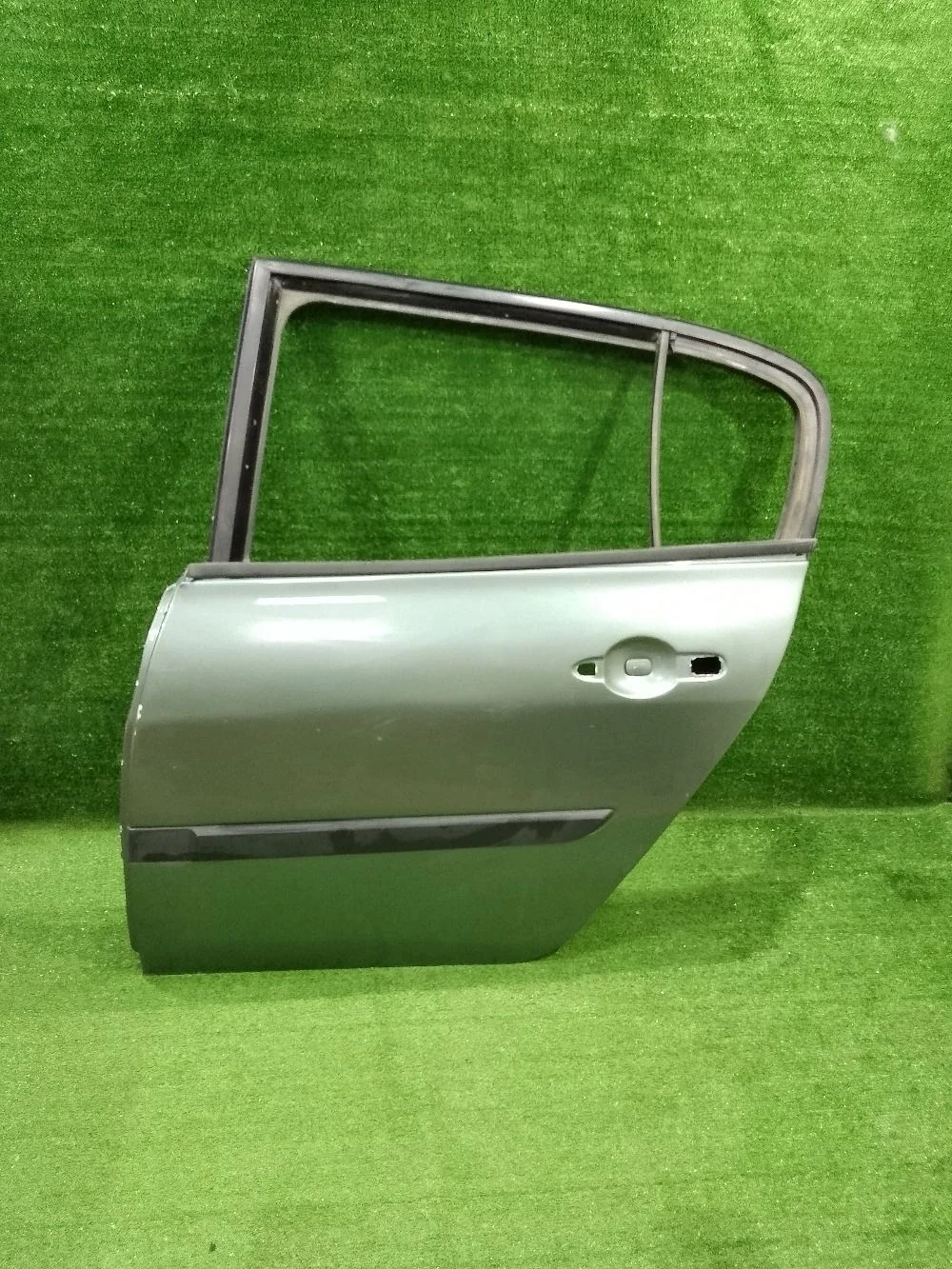 Дверь Renault Megane II (2002—2006)