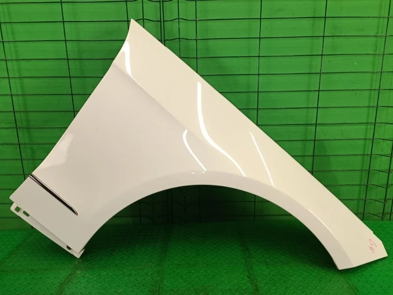 Крыло Mercedes-Benz 09.08.2012 W212