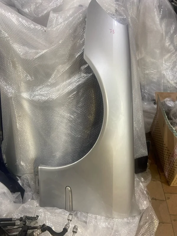 Крыло Mercedes-Benz 19.03.1999 W220