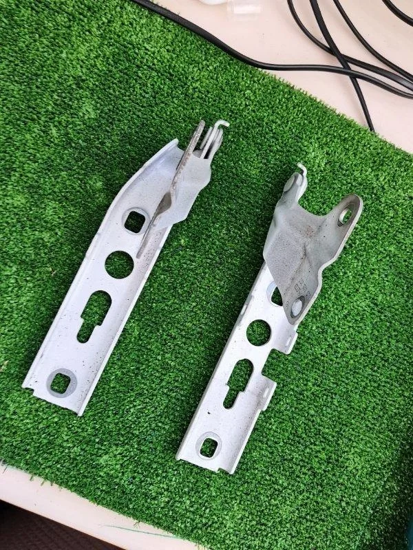 Петли капота комплект AUDI Q3 2011-2018 8U