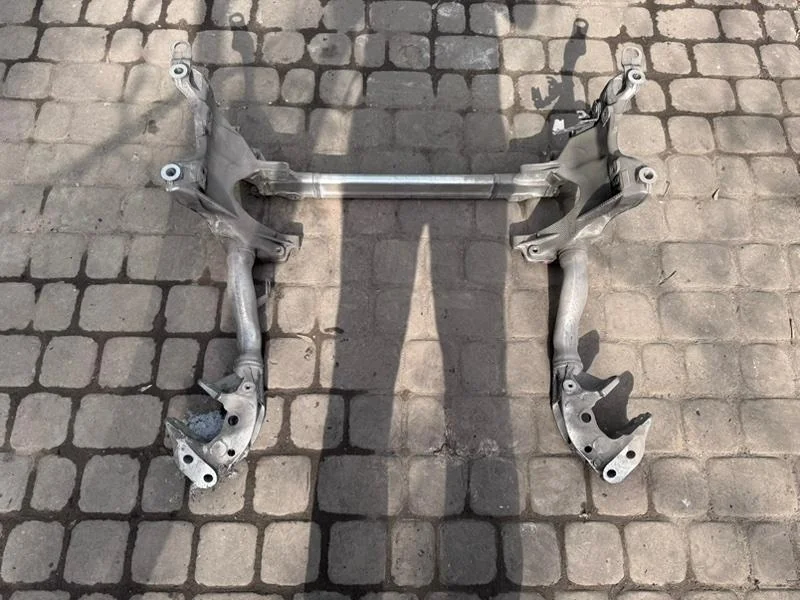 Подрамник AUDI Q5 8R