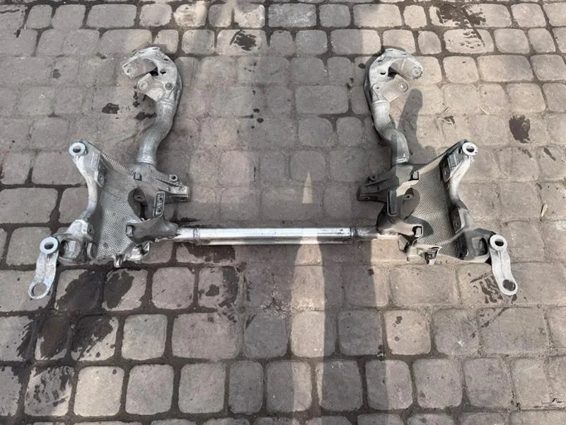 Подрамник AUDI Q5 8R