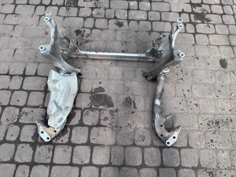 Подрамник AUDI Q5 8R