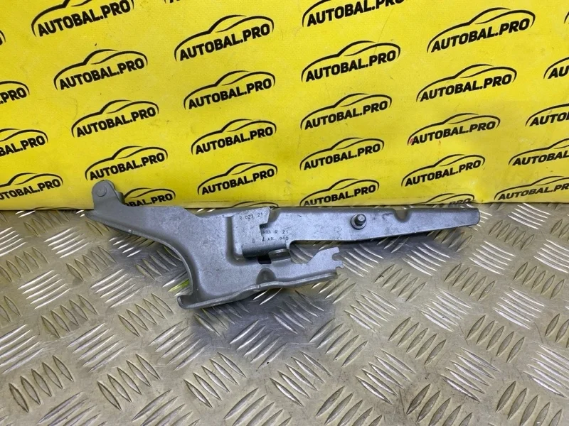 Петля капота правая Volvo XC60 II (2017-н.в) 2021 31424538 2.0 D D420T8
