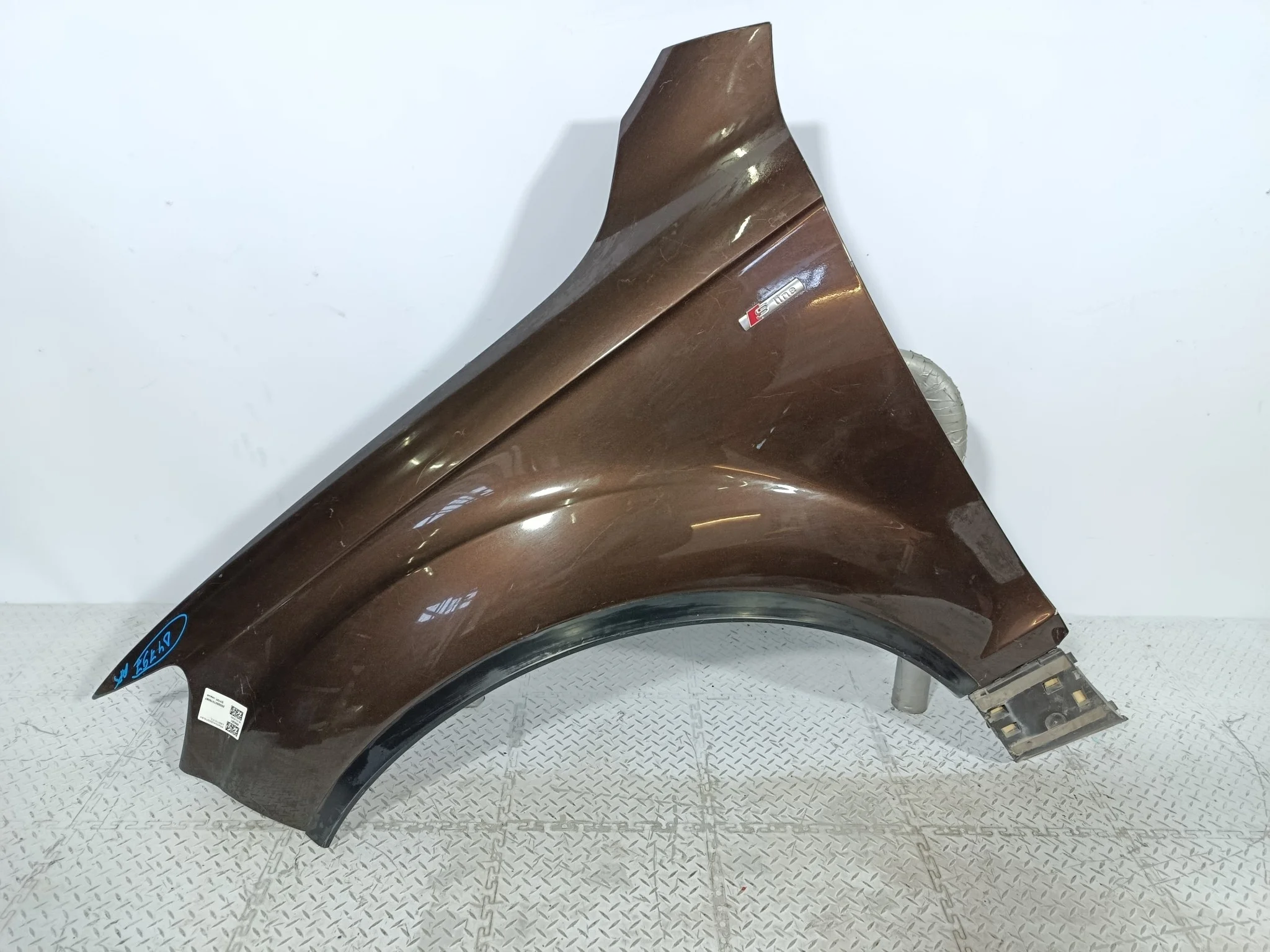 КРЫЛО AUDI Q7 4L0821101 ПЕРЕДНЕЕ ЛЕВОЕ серый DY797