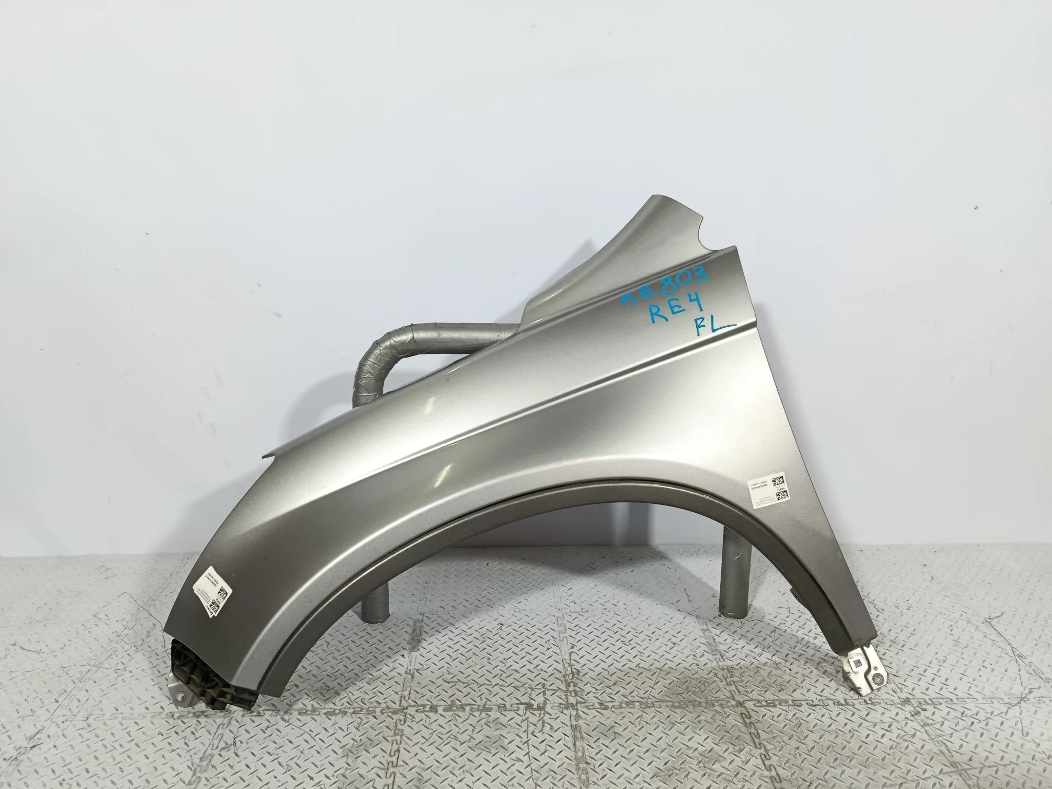КРЫЛО HONDA CR-V 60261SWAA00ZZ ПЕРЕДНЕЕ ЛЕВОЕ серебро, NH711M KE803