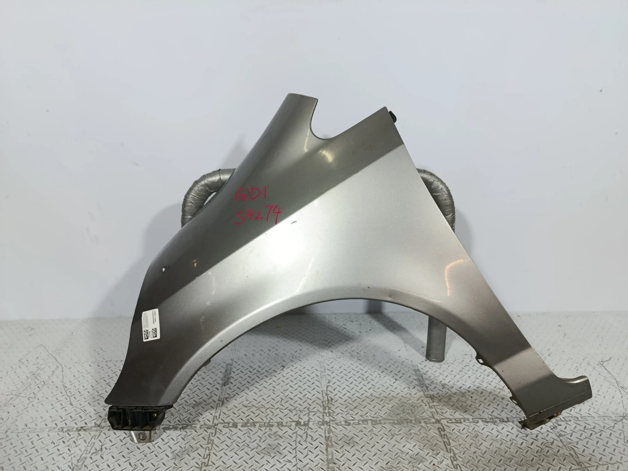 КРЫЛО HONDA FIT JAZZ 60261SAA000ZZ ПЕРЕДНЕЕ ЛЕВОЕ серый, NH642M S4274