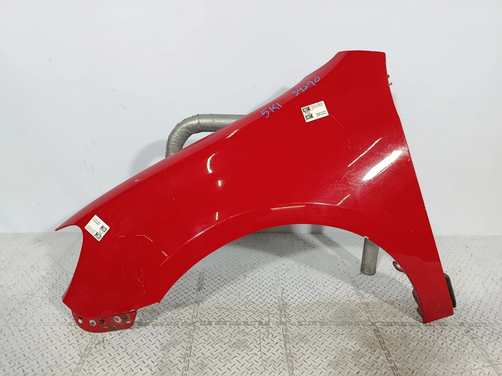 КРЫЛО VOLKSWAGEN GOLF 5K6821021A ПЕРЕДНЕЕ ЛЕВОЕ красный, LY3D S4290