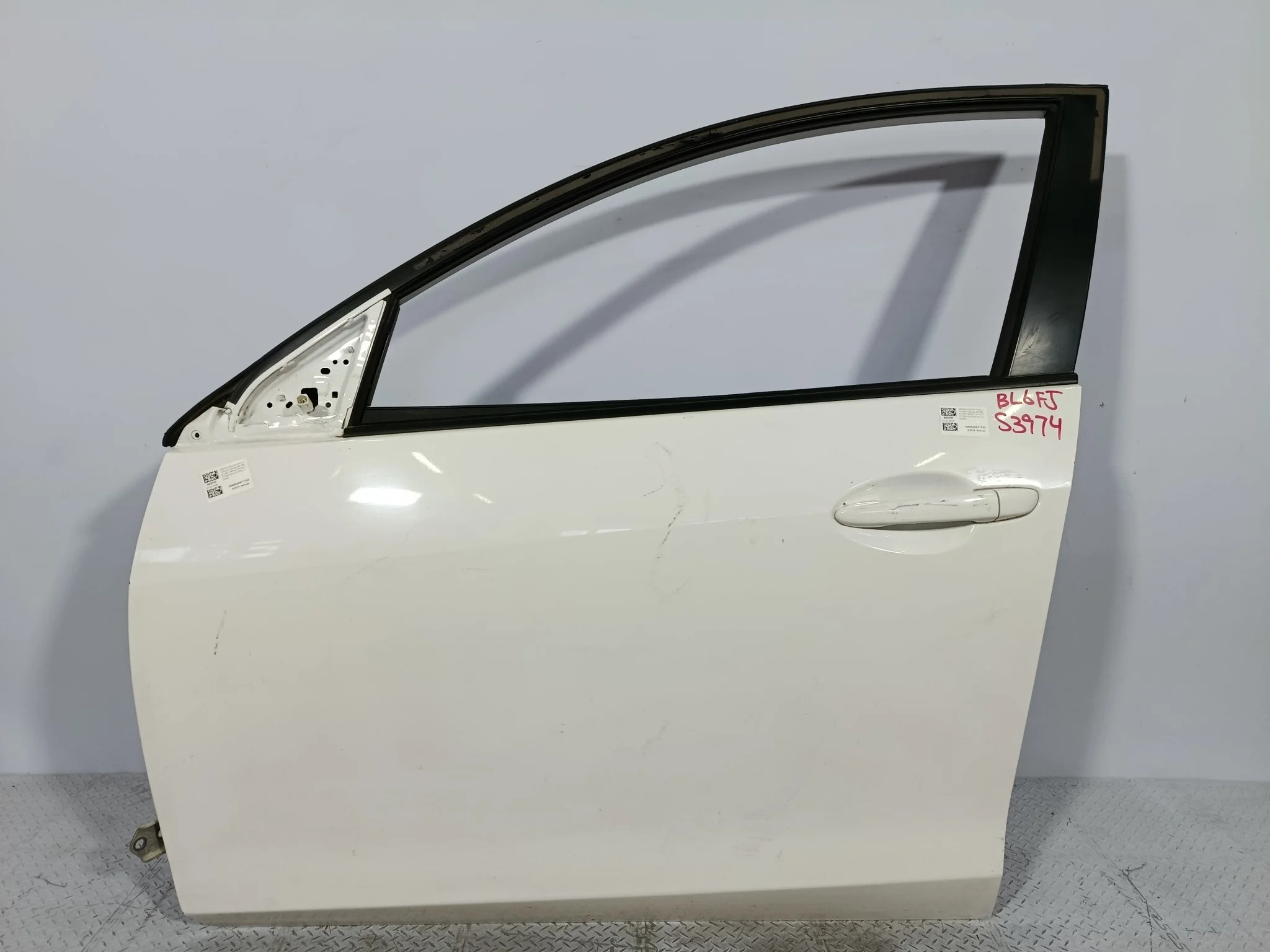 ДВЕРЬ MAZDA AXELA MAZDA3 BBY45902XF ПЕРЕДНЯЯ ЛЕВАЯ белый, A4D S3974
