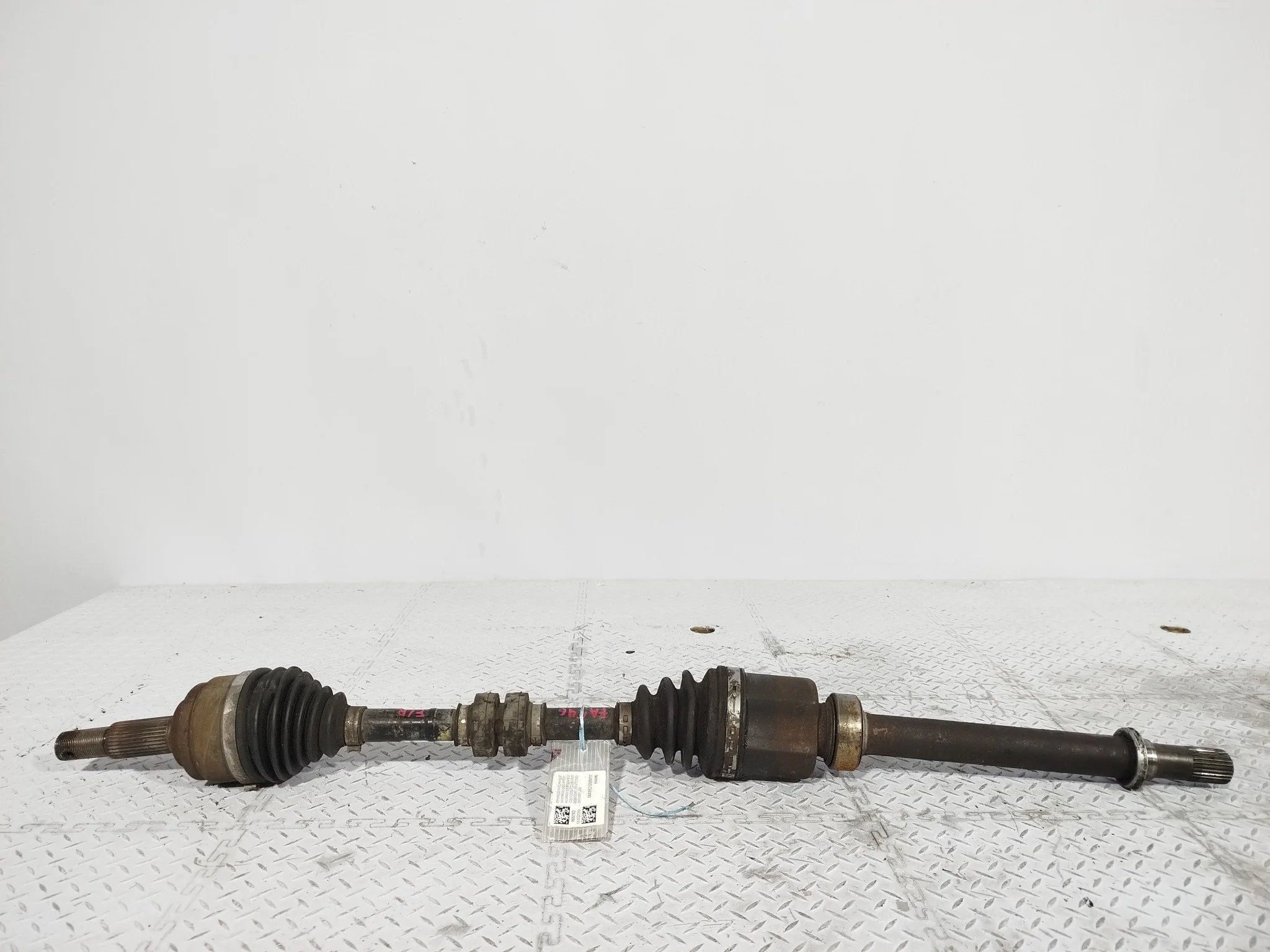 ПРИВОД NISSAN SUZUKI ПЕРЕДНИЙ ПРАВЫЙ 39100EN000 FA546