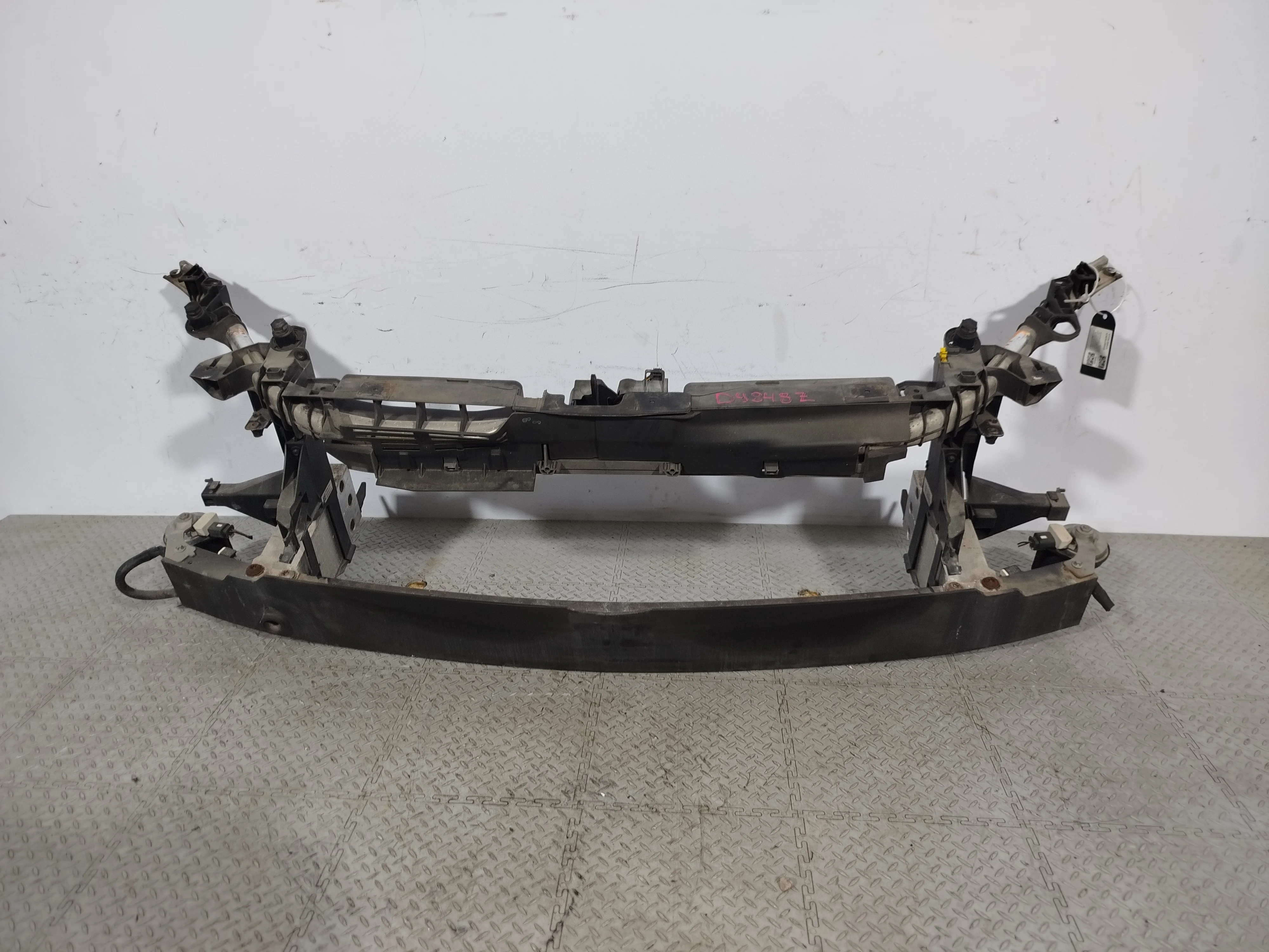 ТЕЛЕВИЗОР MERCEDES-BENZ A2466200234 белый DY848Z