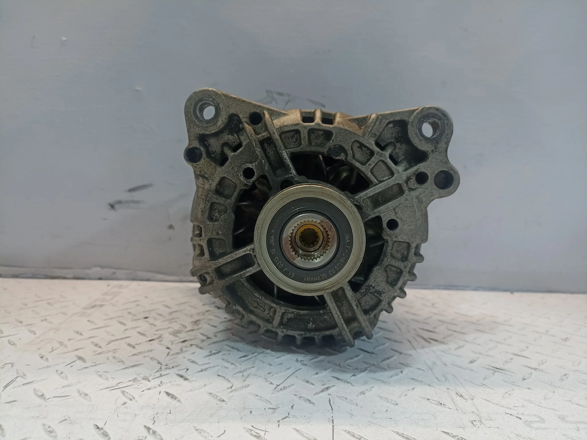 ГЕНЕРАТОР AUDI VOLKSWAGEN SKODA 03C903023S DY1293