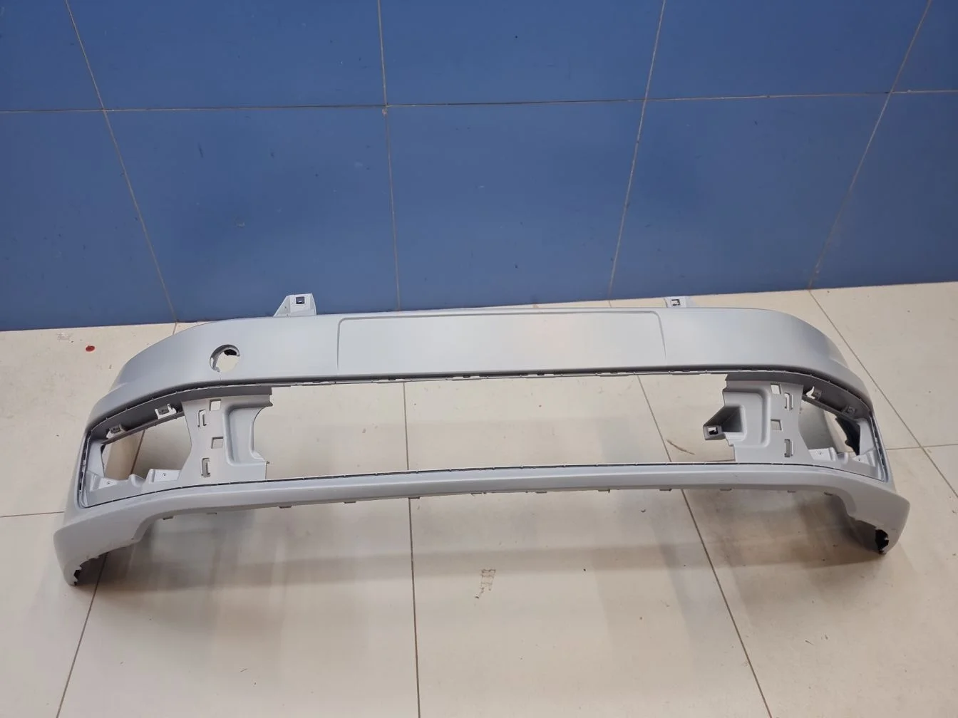Бампер передний для Volkswagen Polo Sedan 2011-