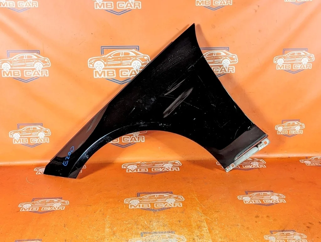 Крыло переднее левое Mercedes-Benz