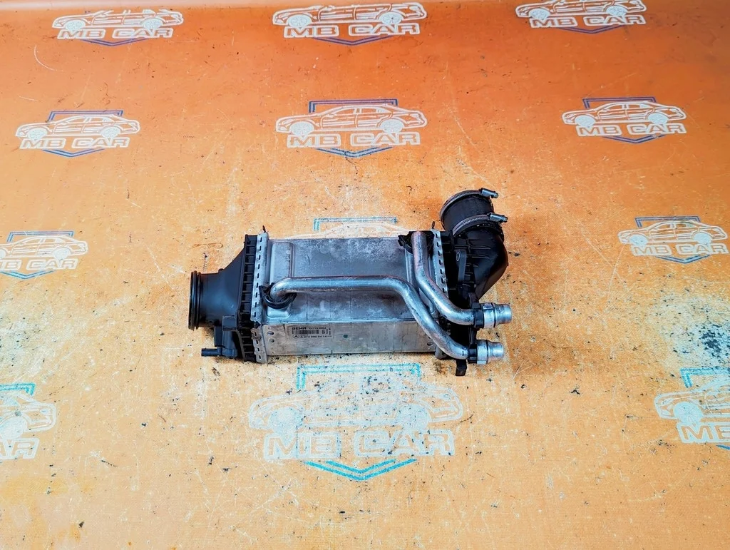 Интеркулер Mercedes-Benz