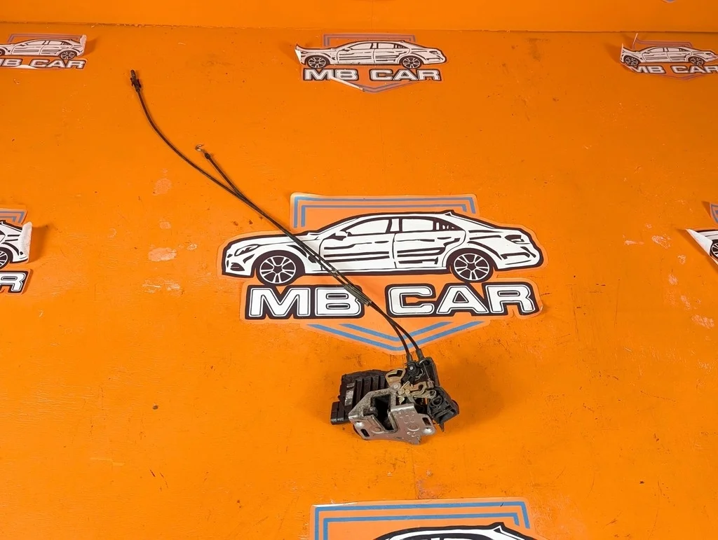 Замок двери задней правой Mercedes-Benz