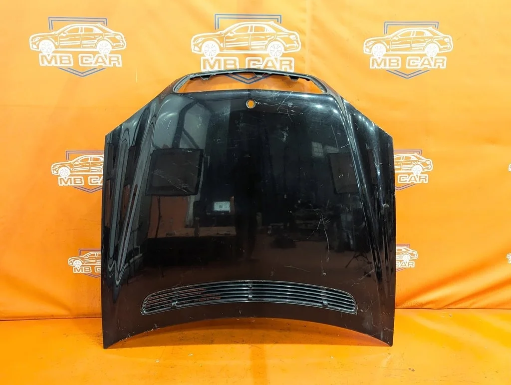 Капот Mercedes-Benz
