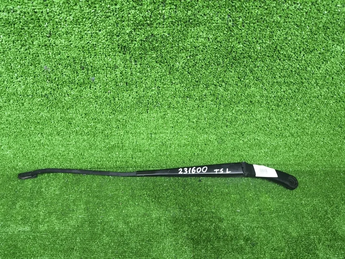 Поводок щётки стеклоочистителя дворников VOLKSWAGEN TRANSPORTER T5 2003- левый б/у TRANSPORTER T5(2003-2015)