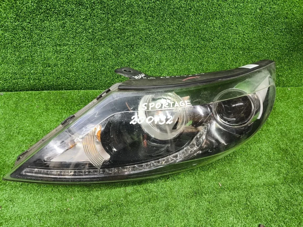 Фара KIA SPORTAGE 3 2010- ксенон с ходовыми огнями левая б/у SPORTAGE 3(2010-2015)