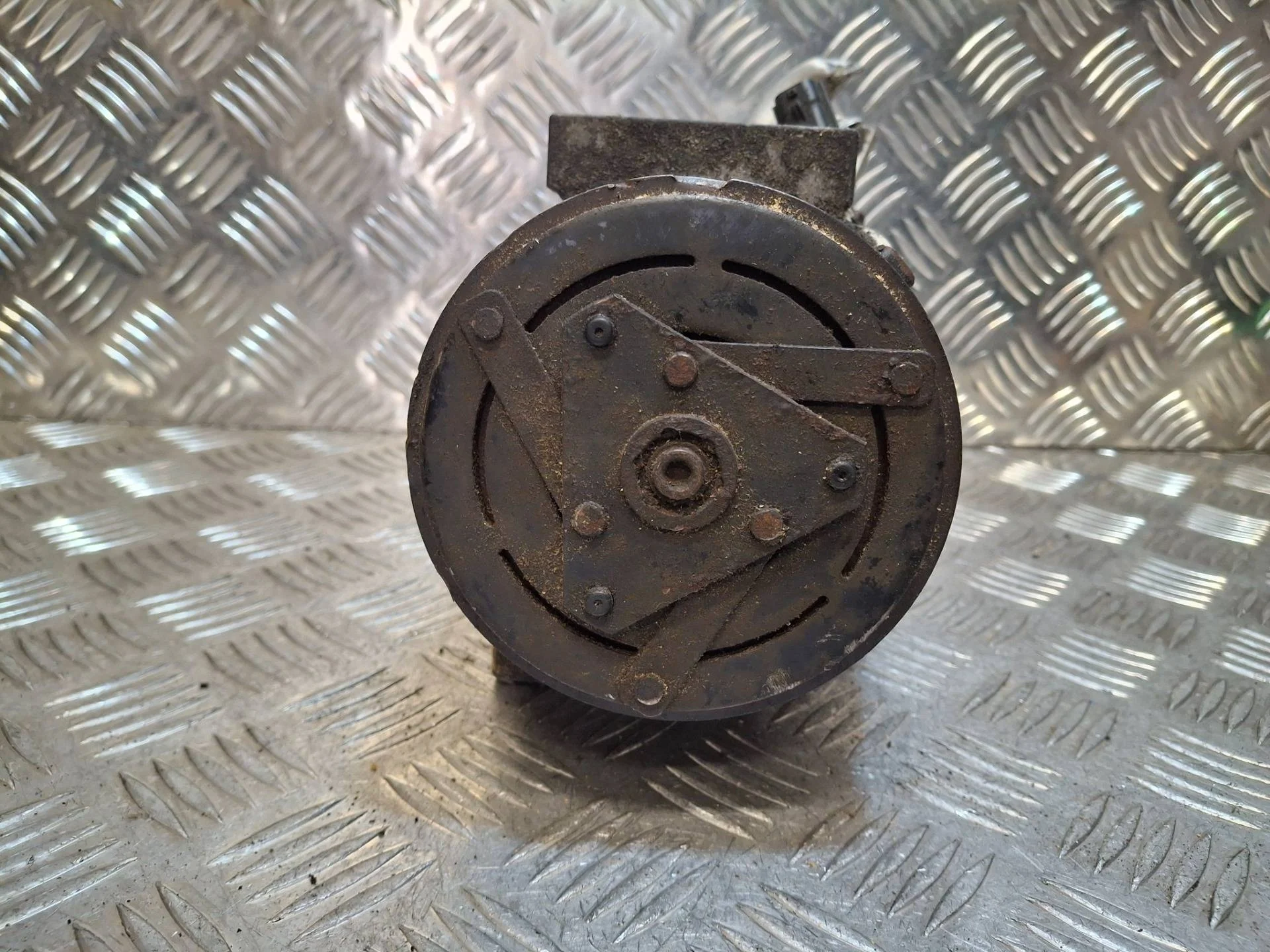 компрессор кондиционера Renault Trafic 2