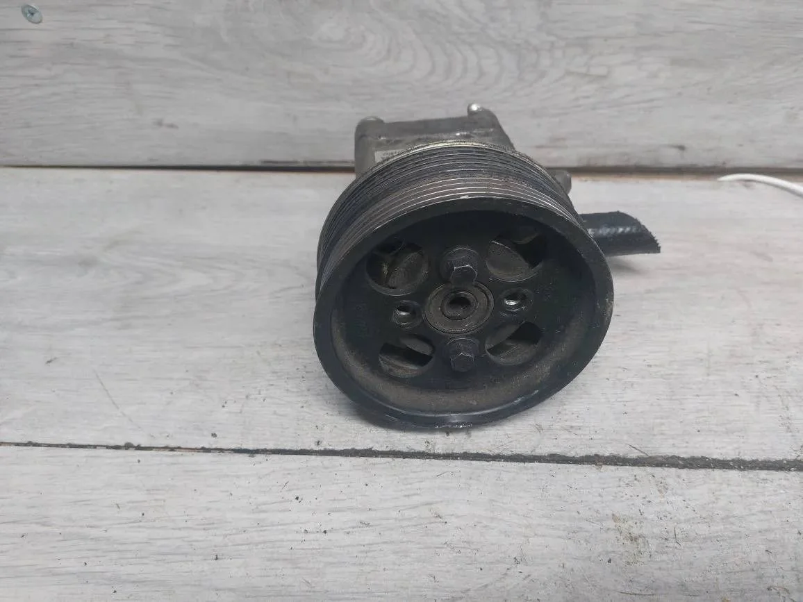 насос гидроусилителя руля Volvo XC70 3