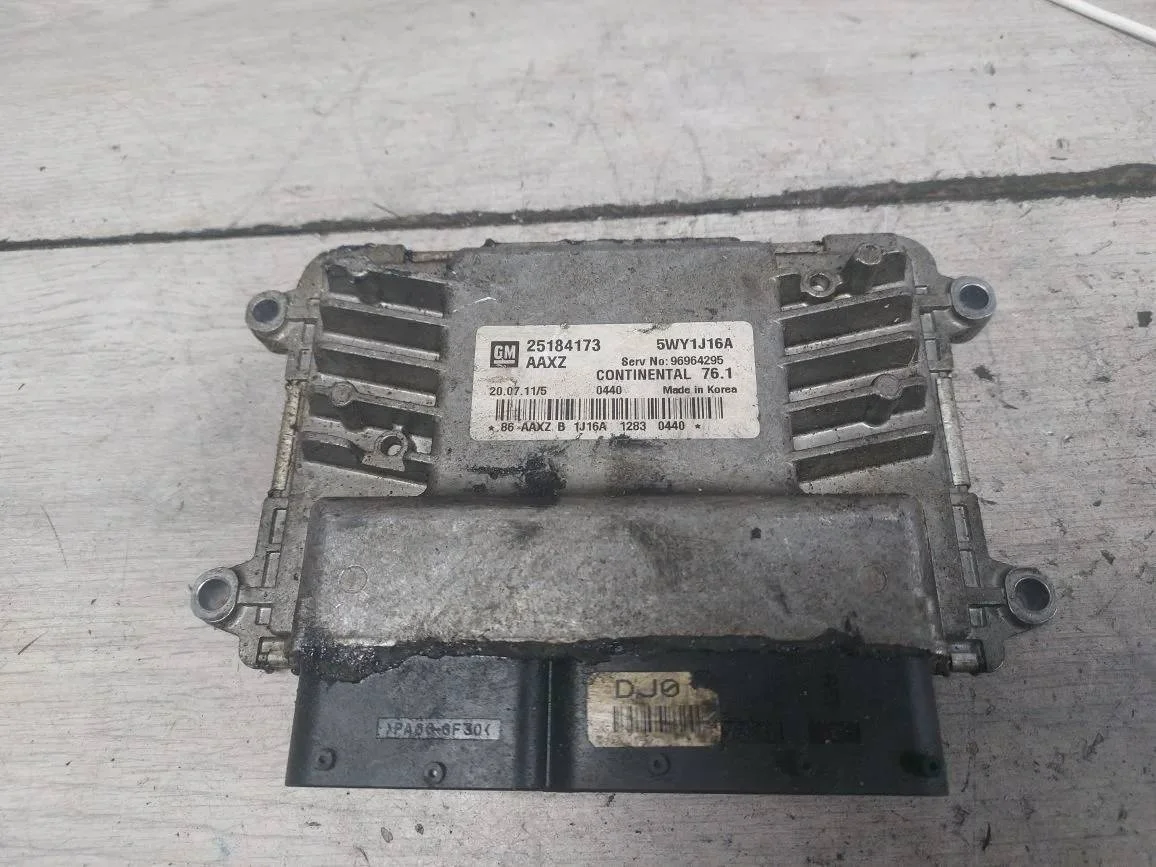 блок управления двигателем Chevrolet Cruze J300