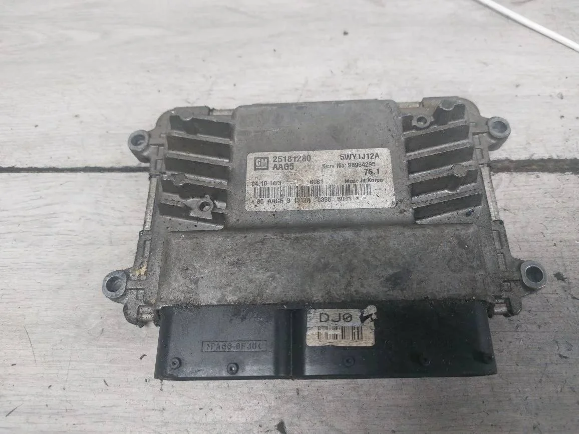 блок управления двигателем Chevrolet Cruze J300