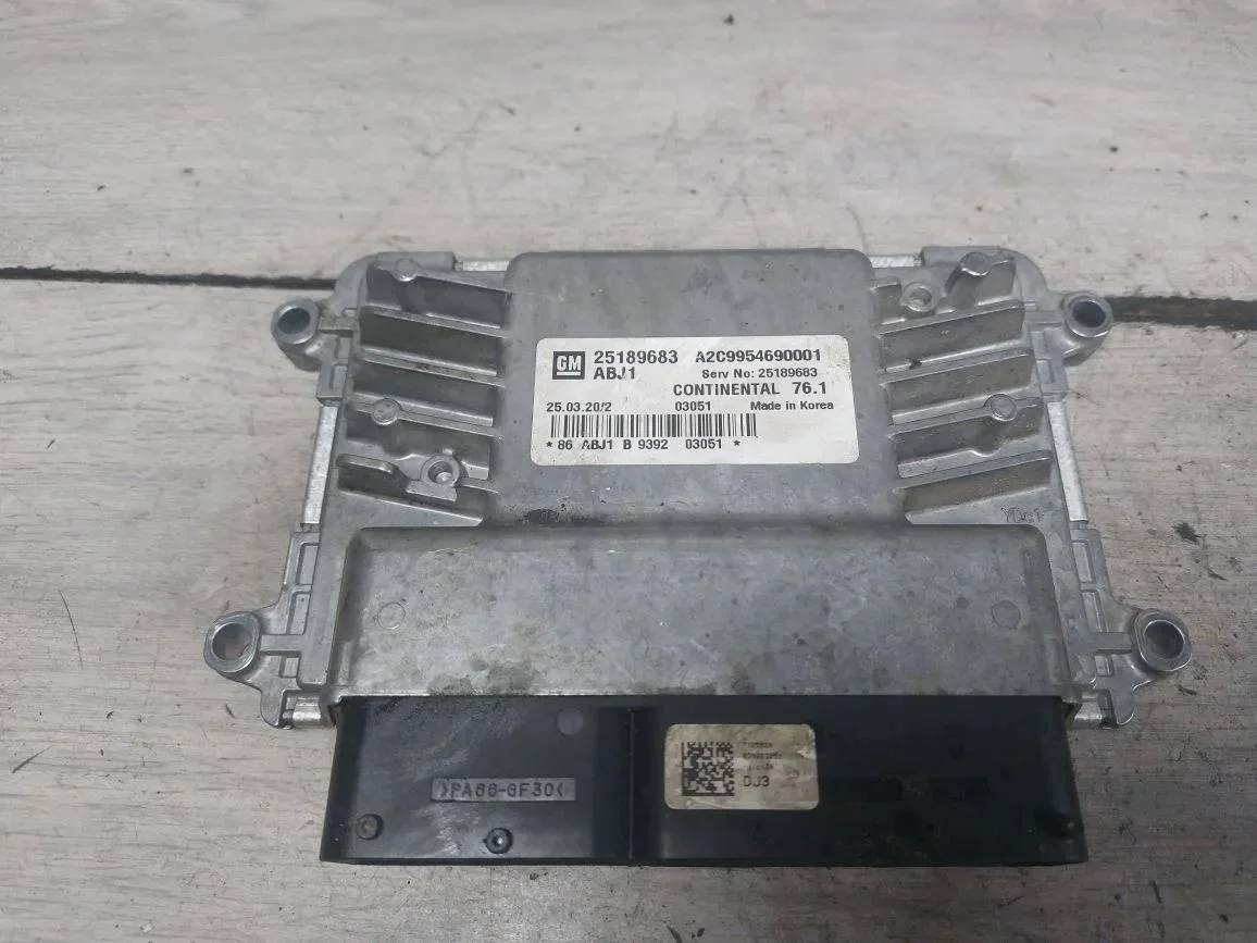 блок управления двигателем Chevrolet Cruze J300