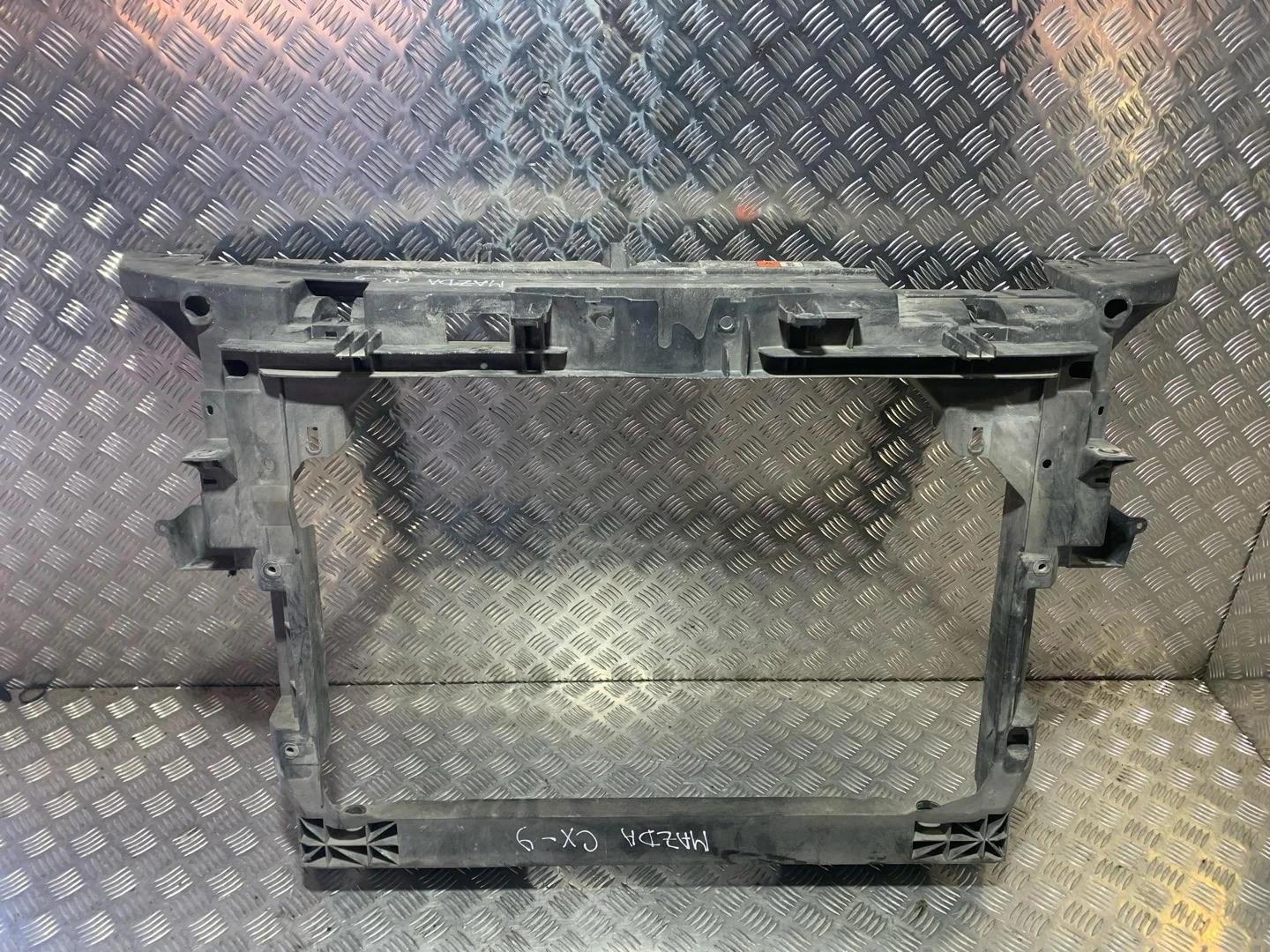 передняя панель (телевизор) Mazda CX-9 TB