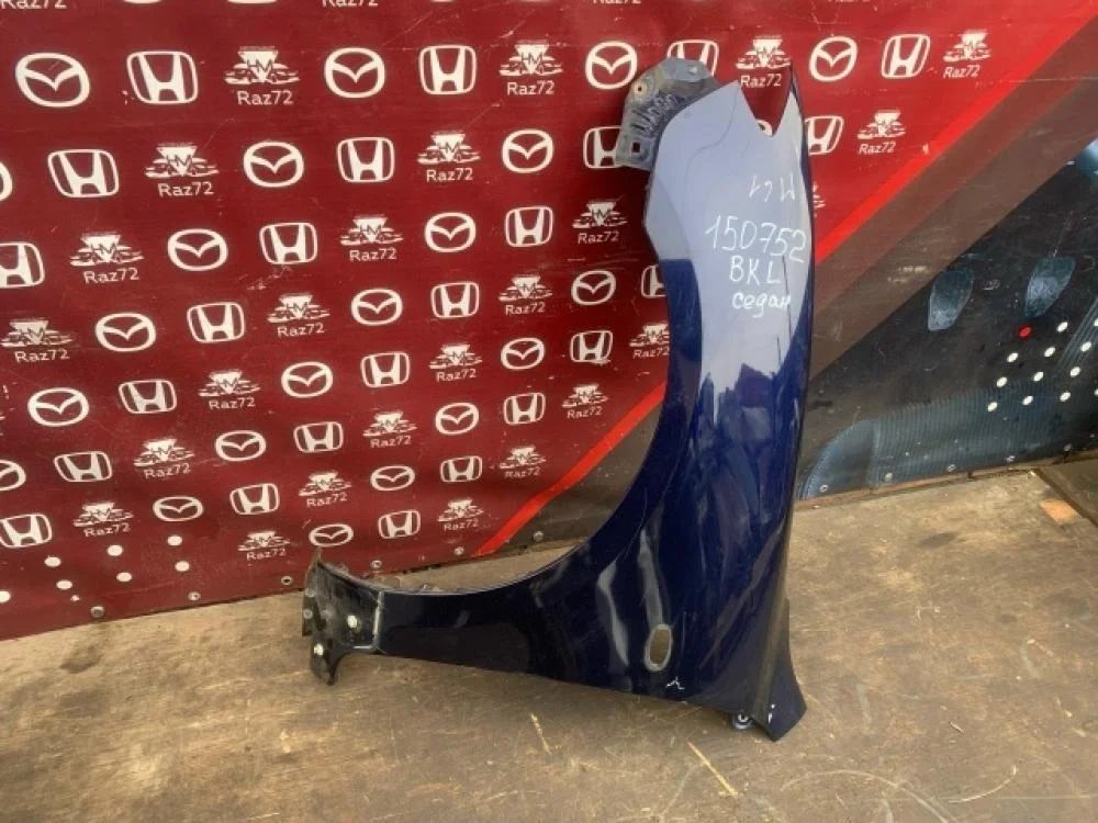 Крыло переднее левое для Mazda 3 BK 2002-2009