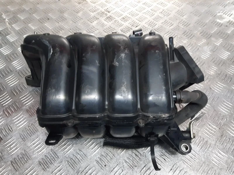 Коллектор впускной Toyota Corolla