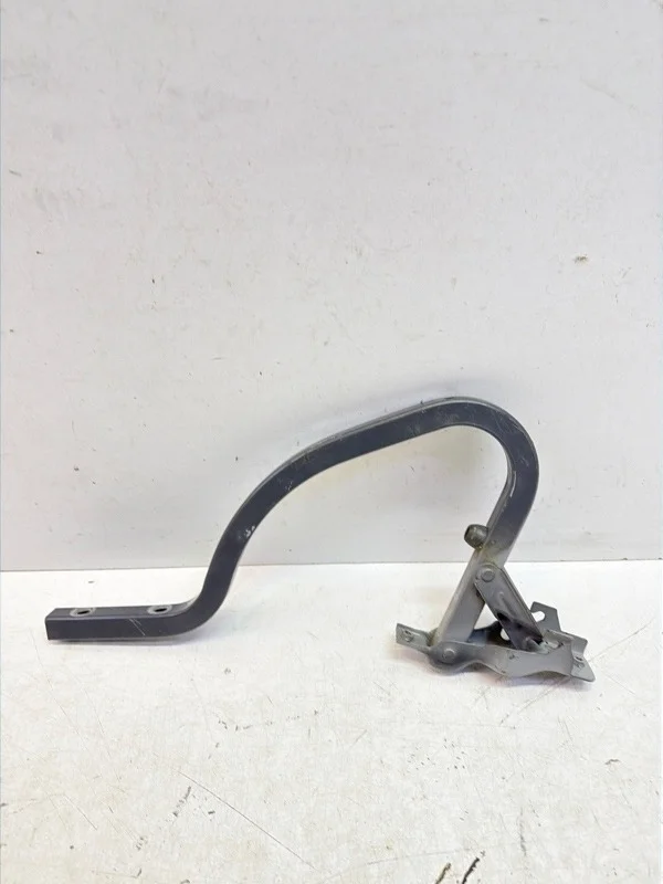 Петля крышки багажника Hyundai Solaris 2010-2017