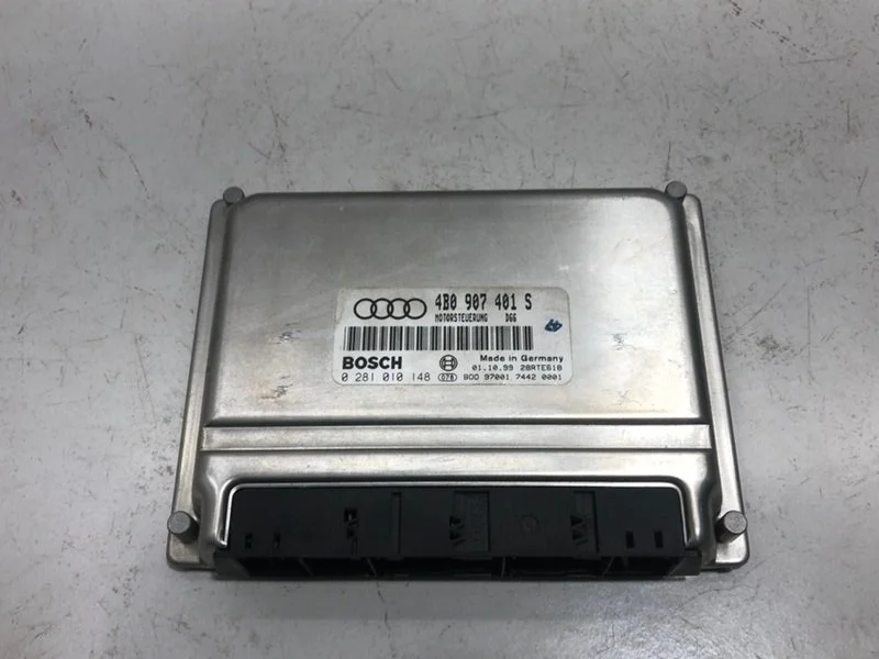 Блок управления двигателем Audi A6 C5 4B2 AFB 2.5