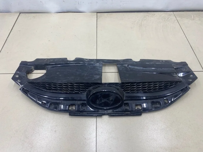 Решетка радиатора Hyundai ix35 LM