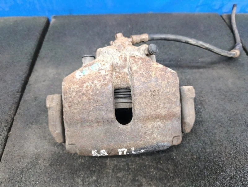 Суппорт тормозной Volkswagen Passat 2010 1K0615123E B6 1.8 BZB, передний левый