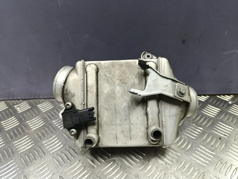 Интеркулер BMW 6 2011 13717575405 F13 N63B44A