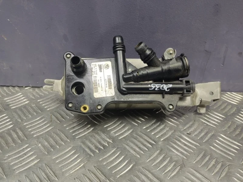 Теплообменник BMW 6 2011 17217638580 F13 N63B44A