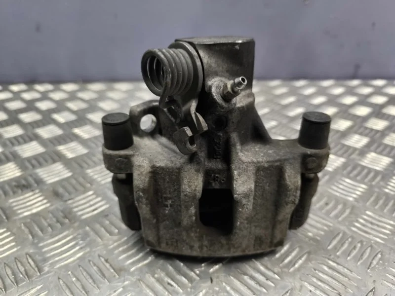 Суппорт задний левый Mazda 3 2007 BPYK2671XB BK LF-VE