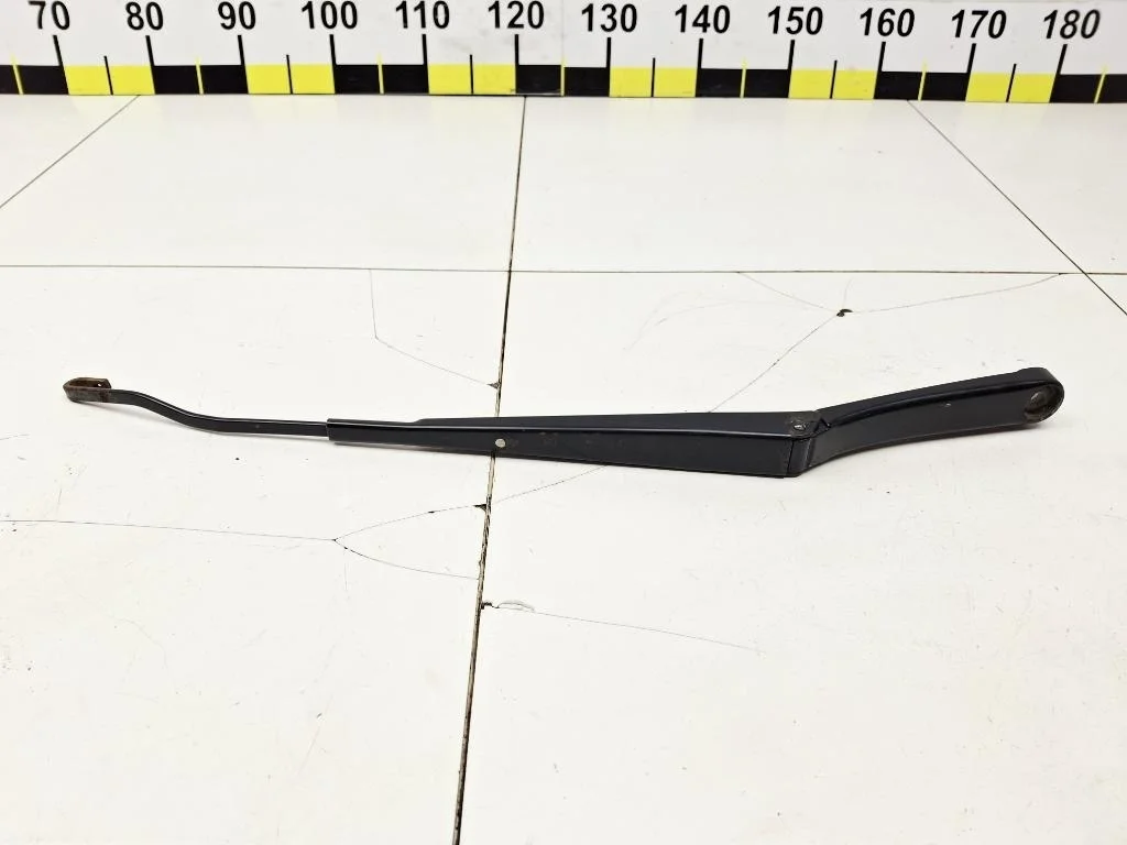 Поводок стеклоочистителя передний левый Volkswagen Polo 5 2016