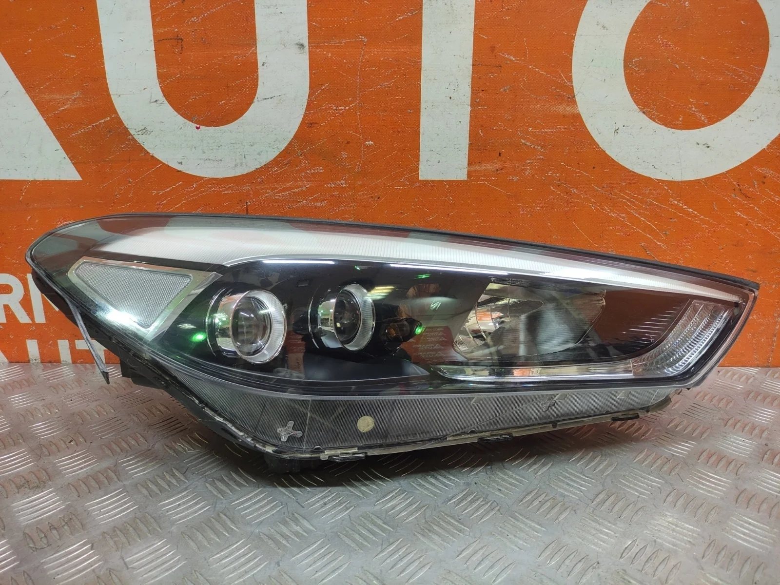 Фара Hyundai Tucson 2015-2018 3