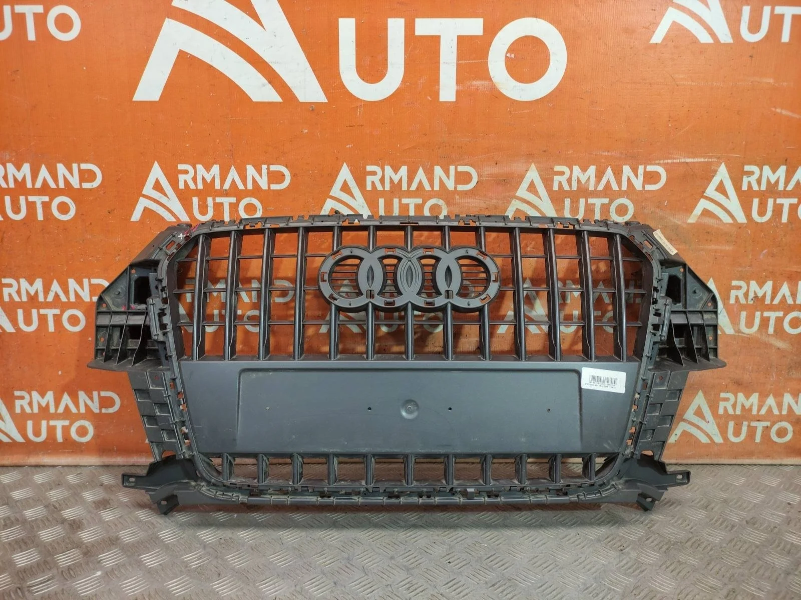 Решетка радиатора Audi Q3 2011-2014 8U