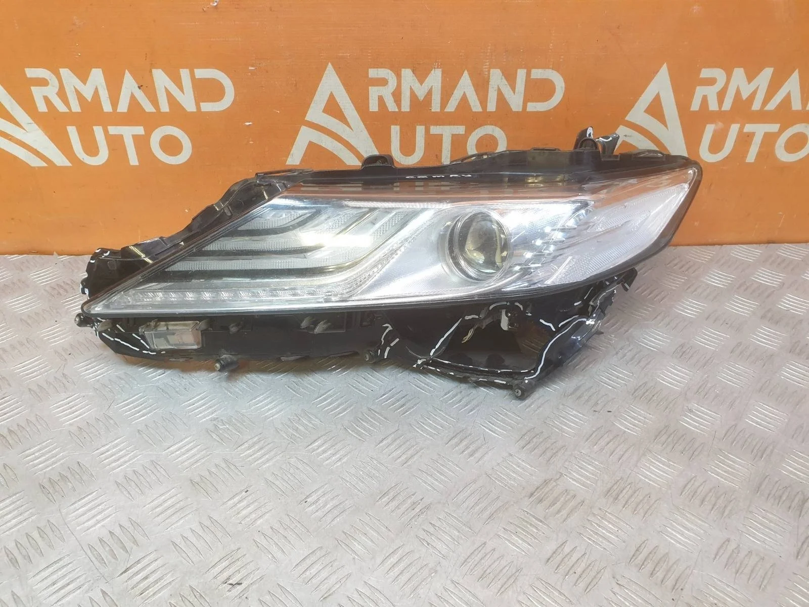 Фара Toyota Camry 2020-нв 8 XV70