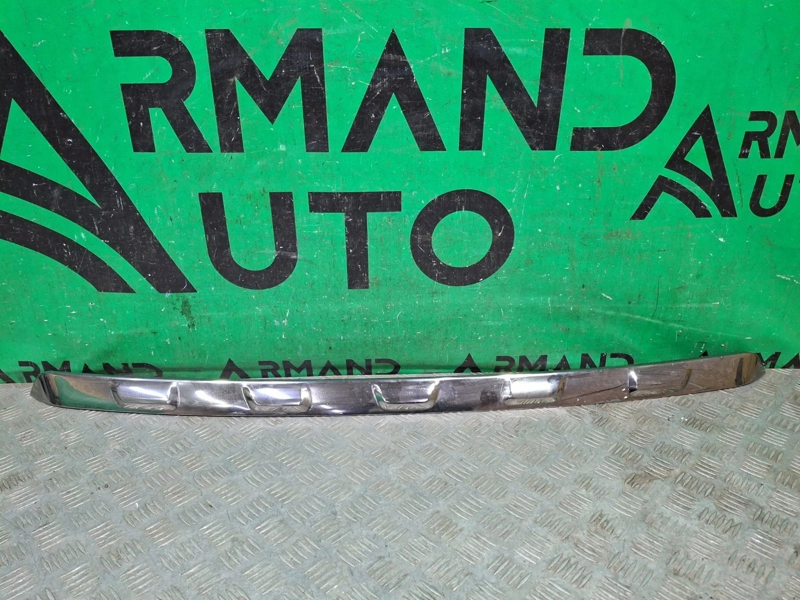 Декоративная накладка бампера Lexus NX 2017-2021