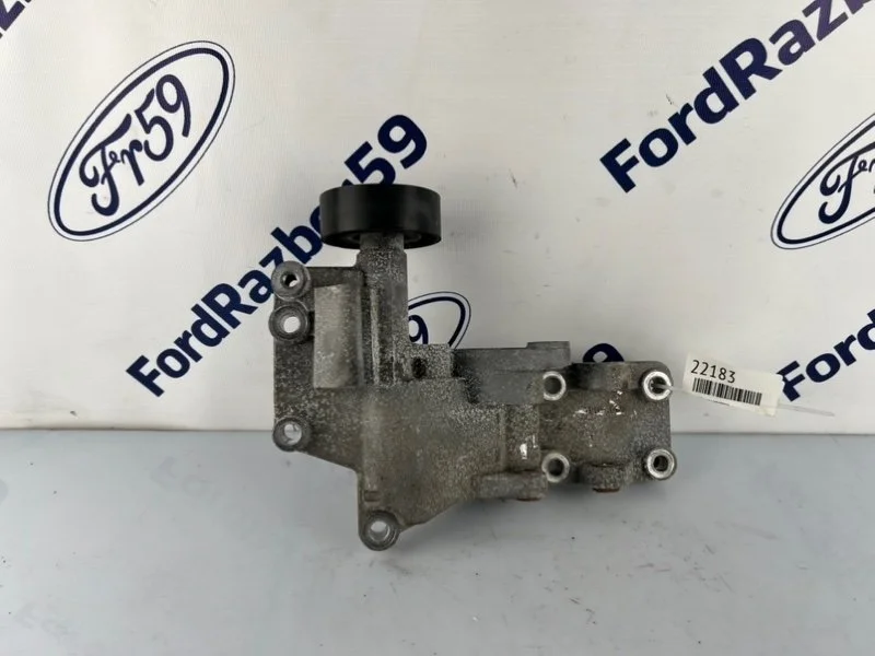 Кронштейн генератора Mitsubishi Lancer 2008 1801A024 CY 1.8 (4B10)