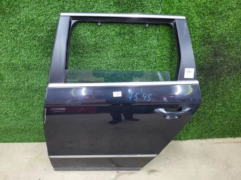 Дверь Volkswagen Passat Variant 2006 3C9833055G 3C5 BWA, задняя левая