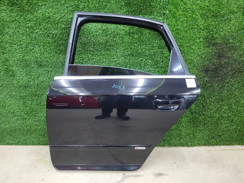 Дверь Audi A4 2007 8E0833051J 8EC BWE, задняя левая