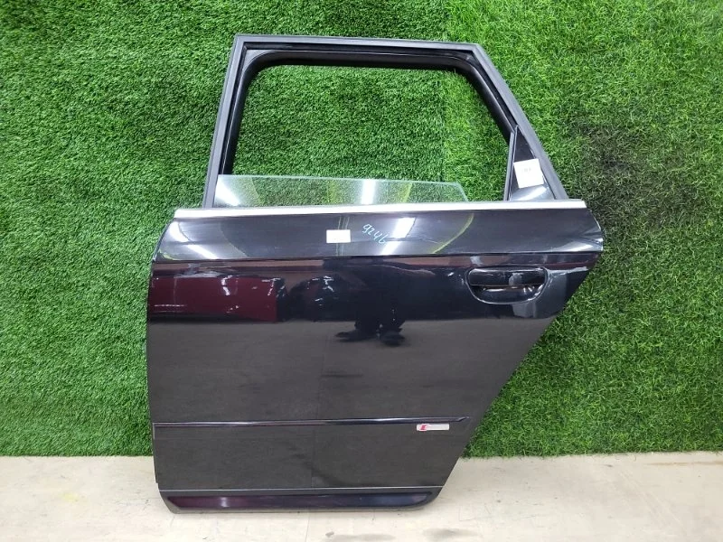 Дверь Audi A4 2007 8E0833051J 8ED BFB, задняя левая