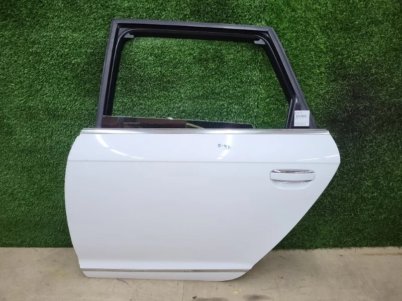 Дверь Audi A6 2010 4F0833051G 4F5 CCE 2.8, задняя левая